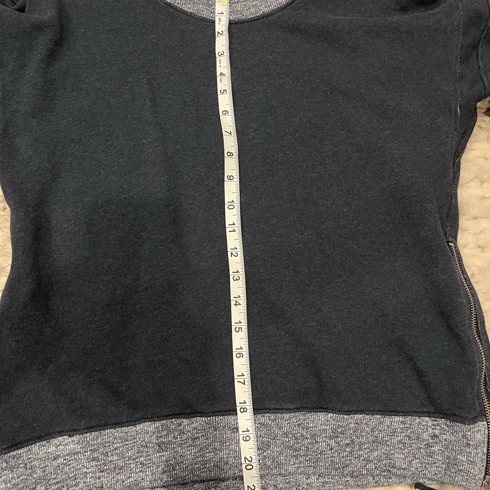Theory Sweater - Picture 6 of 7